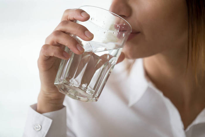 水是各種化學物質在體內正常代謝的保證！